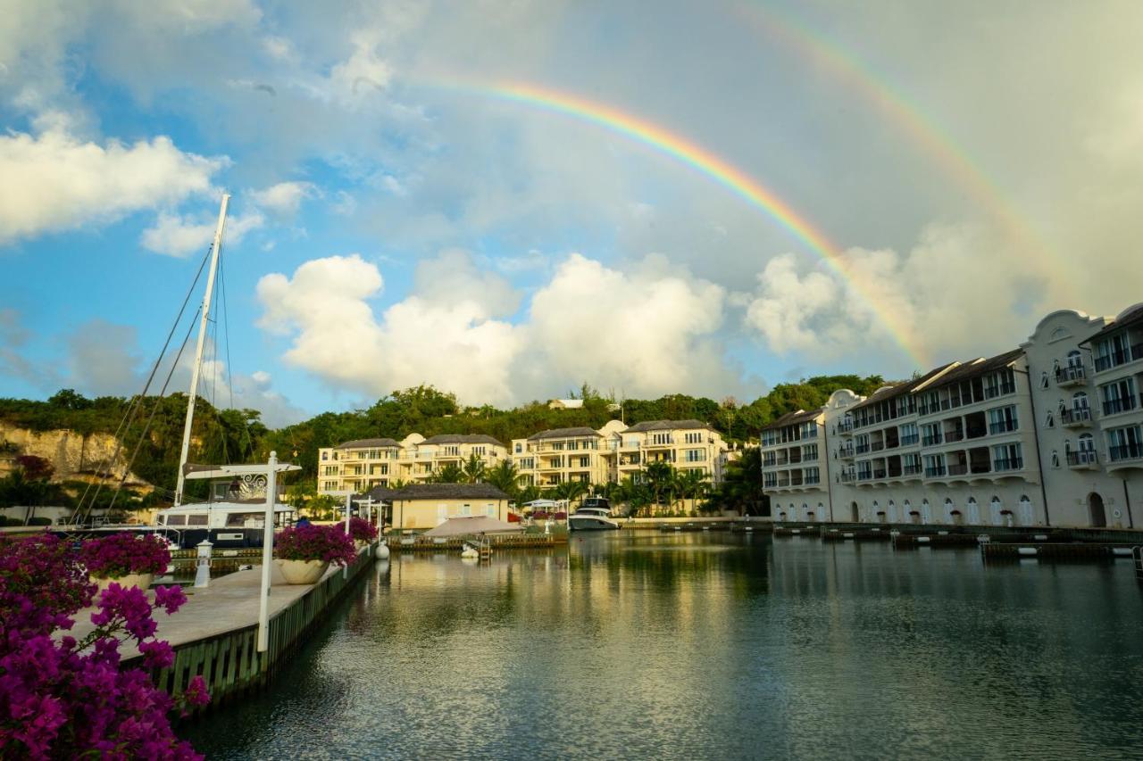 Port Ferdinand Marina & Luxury Residences St. Peter Eksteriør billede